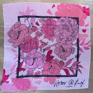 VIKTOR & ROLF Foulard FLOWERBOMB Square Scarf (large 90x90cm) Brand New